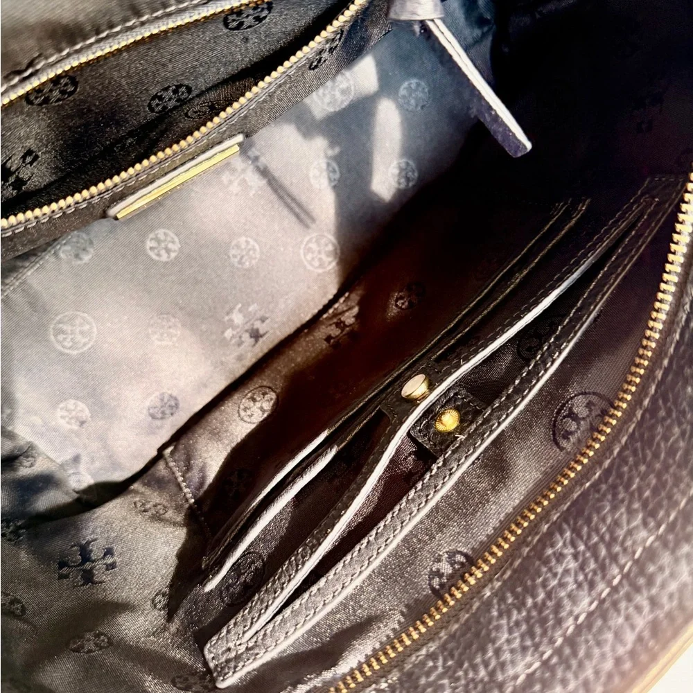 Tory Burch McGraw Small Tote Navy Pebbled Leather Gold Chain Crossbody - Picture 4 of 9